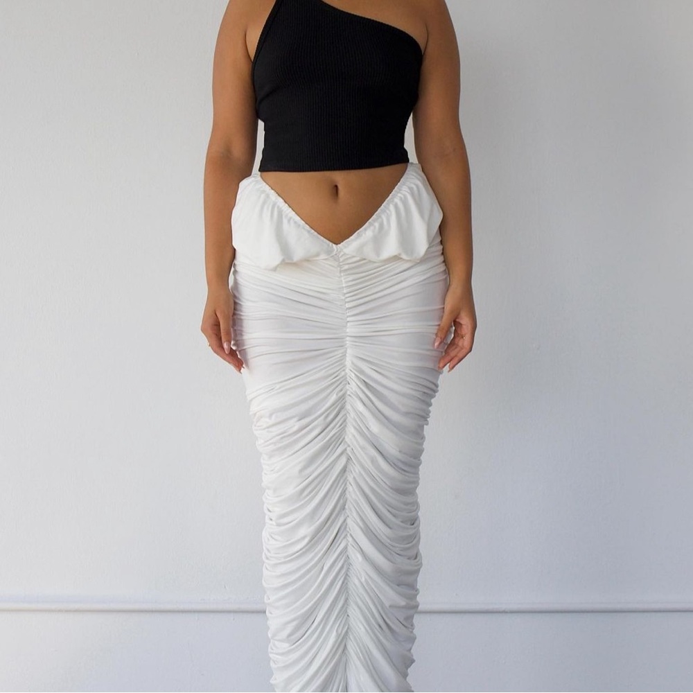 Garmette white ruched maxi skirt